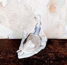 Modellino statuina porcellana Lladro pastorella bambina con colomba #4660