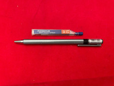 Portamine 0,5mm Staedtler triplus micro, art.77425 con mine di ricambio 2B