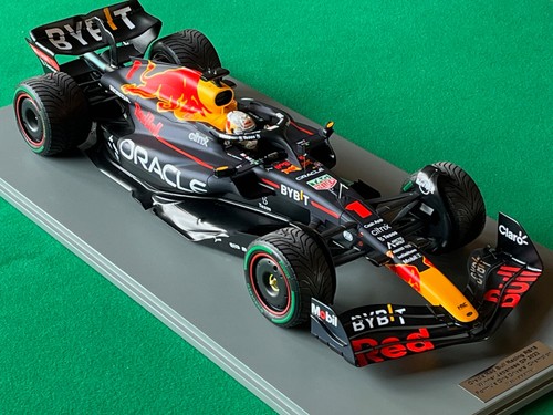 Spark 12s034 red bull - 1/12,