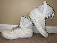 LEGGI** Sneakers alte Supra