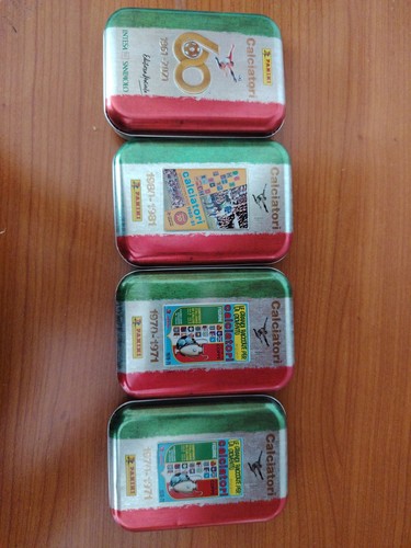 Tin box 2021 calciatori - calciatori, panini