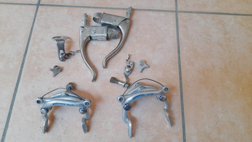 Complete universal freni - complete,