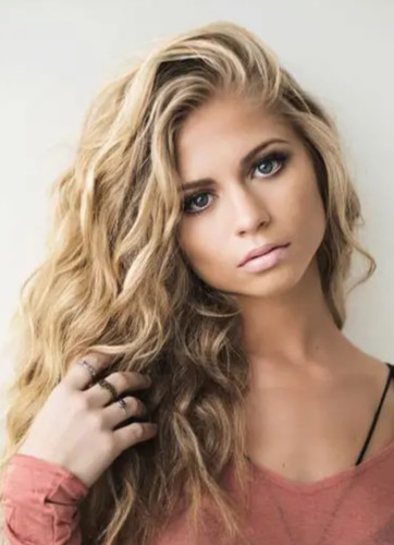 Long deep wavy blonde - deep, lace