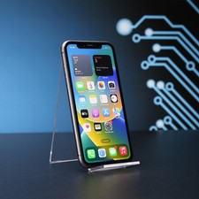 Apple iPhone 11 // 64 GB, 96%