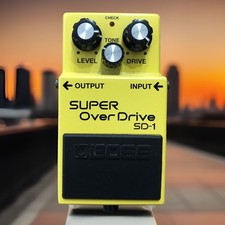 Boss SD-1 Super OverDrive Pedale per chitarra effetti giallo made in Malaysia 9 volt