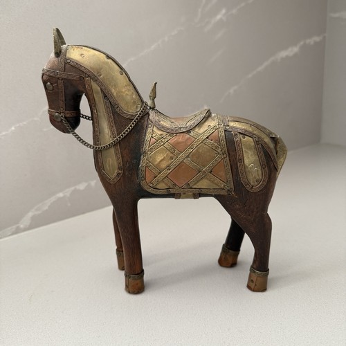 Statua cavallo corazzato