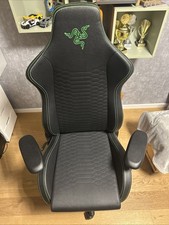 Razer iskur sedia da - iskur,