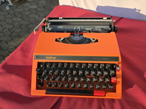 Macchina scrivere da - macchina,
