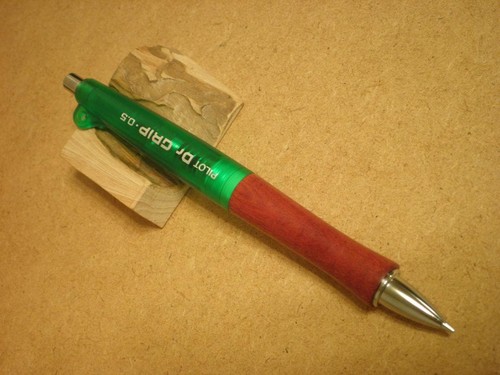 Vecchio modello grip - modello, matita