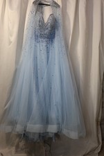 Elegante abito da sera azzurro