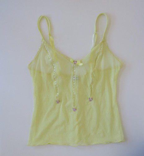 Vintage pale yellow - pale,