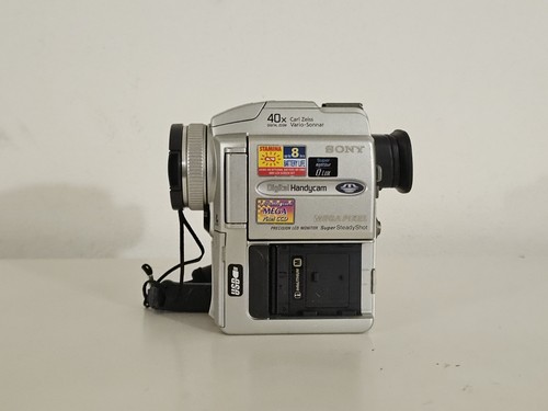 Sony dcr pc110e - dcr, minidv