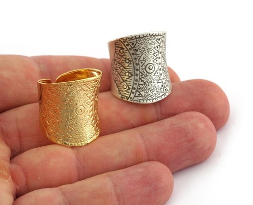 Anello etnico regolabile