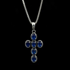 Ciondolo croce zaffiro blu