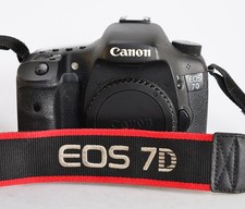 Canon EOS 7D *18 MP DSLR