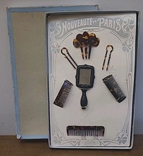 Antica casa delle bambole moda