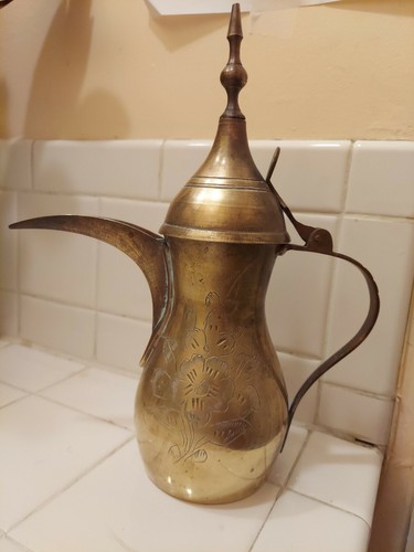 Antica caffettiera araba
