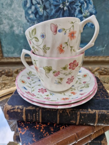 Tasses soucoupes anglaises - et,