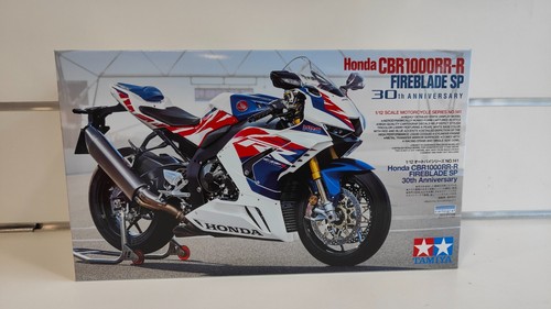 Honda cbr 1000rr fireblade - honda,