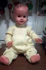 raro bambolotto antico in plastica dura  h.cm 55 sistema ad elastici leggi....