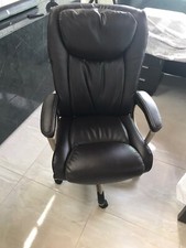 Poltrona per scrivania-ufficio ergonomica in ecopelle marrone  