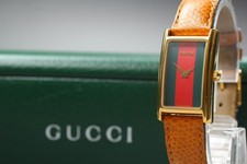 [Ecc + 5 con cassa] Orologio