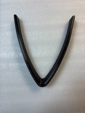 Bordo A V Per Scudo A Nido D'Ape Alfa Romeo 147 2ª Serie (2004-2011)