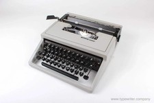 Olivetti Dora Gray, Vintage Manual Typewriter, Refurbished