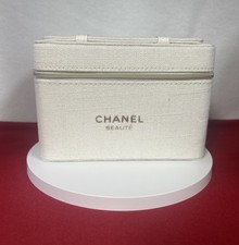 Vanity case Chanel Beaute GWP