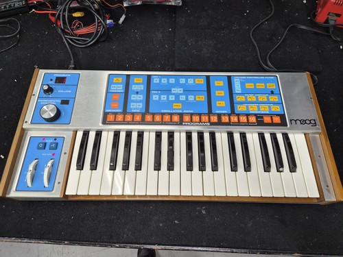 Moog the source - moog,