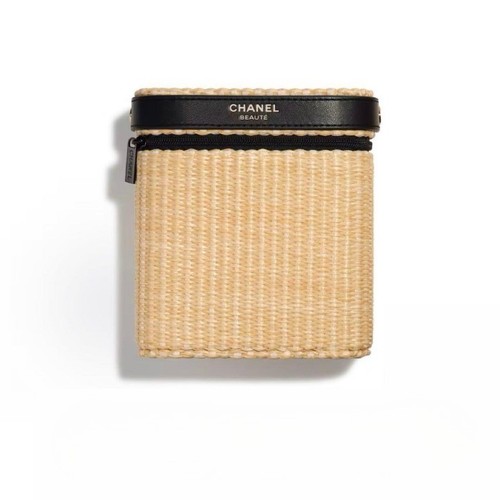Chanel les beiges - chanel, essential