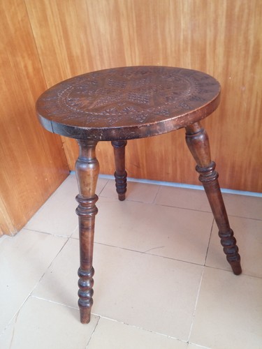 Antico tavolino rotondo