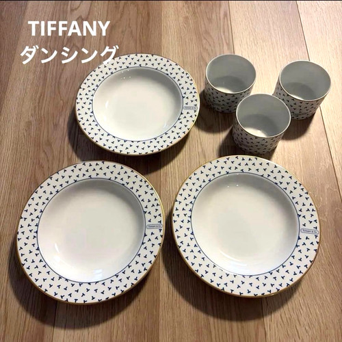 Tiffany dancing t - co., gold