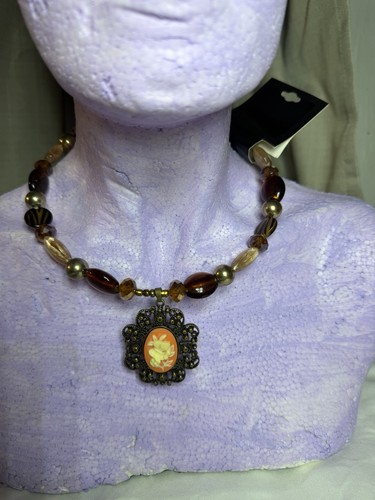 Collana girocollo cammeo stile