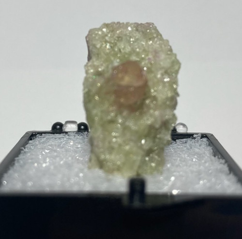 Vesuvianite gialla con
