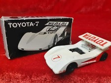 TAM 7 auto giocattolo TOMY h1