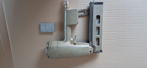 Chiodatrice pneumatica per