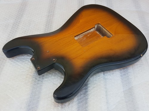 Fender stratocaster avri - '57,