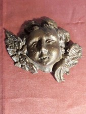 antica scultura di testa di