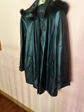 Cappotto Donna Vera Pelle  con taglio godet e cappuccio con bordo in vera volpe