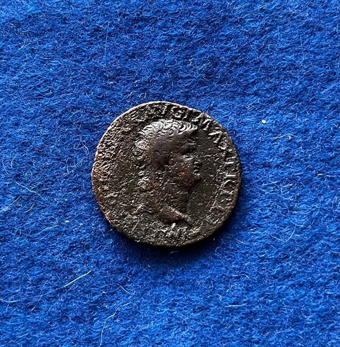 Nero victoria insegna - as,