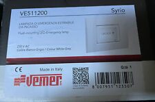 Vemer VE511200 Lampada di Emergenza Syrio da Incasso Estraibile Bianco-Grigio