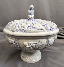 Piatto caramelle vintage stile R. Capodimonte cherubino ricoperto figura bianco con blu