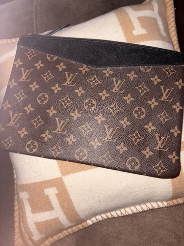 Louis vuitton pochette con - con, zip