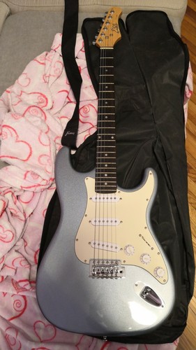 Chitarra elettrica azzurro - chitarra,