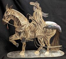 Cavaliere a cavallo in