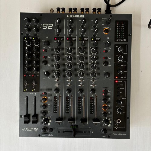 Mixer allen heath xone - &,