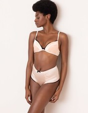 AGENTE PROVOCATORE SEXY NUDO E