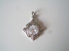 Ciondolo Con Pietra Chiara