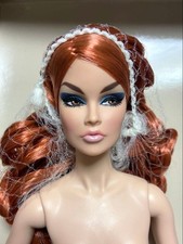 Bambola Fashion Royalty